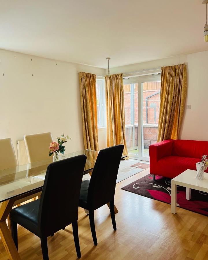 Modern 2Bed 2Bath Ground Floor Apartment Edinburgh Exterior photo